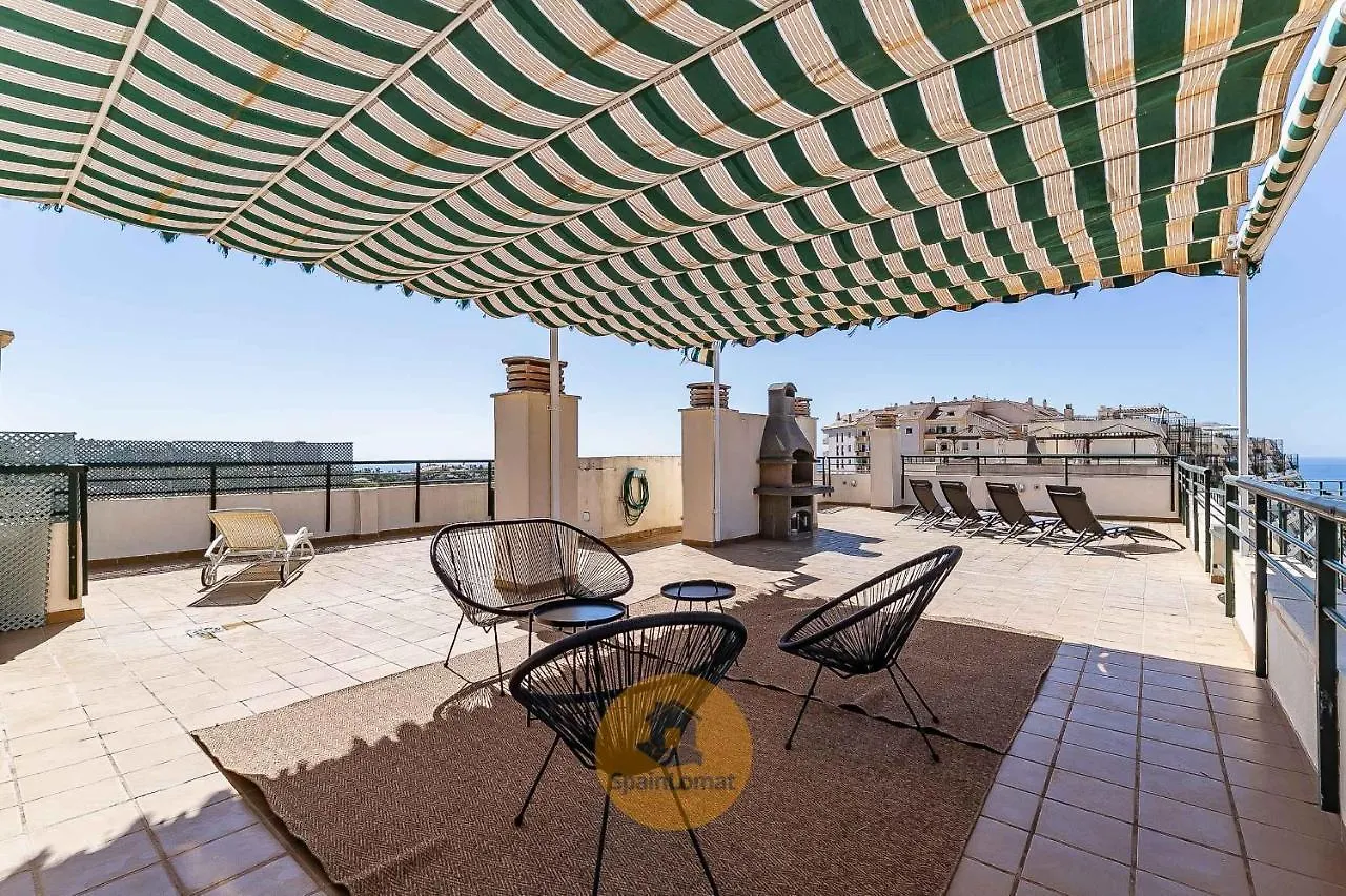 בנאלמדנה Sublime Spacious Penthouse, Sea And Mountain View 0*,